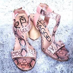 Kelsi Dagger Brooklyn Tan Snakeskin T-Strap Block Heel Sandals Sz 6